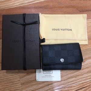 Louis Vuitton Damier Graphite Canvas 6 Key Holder
